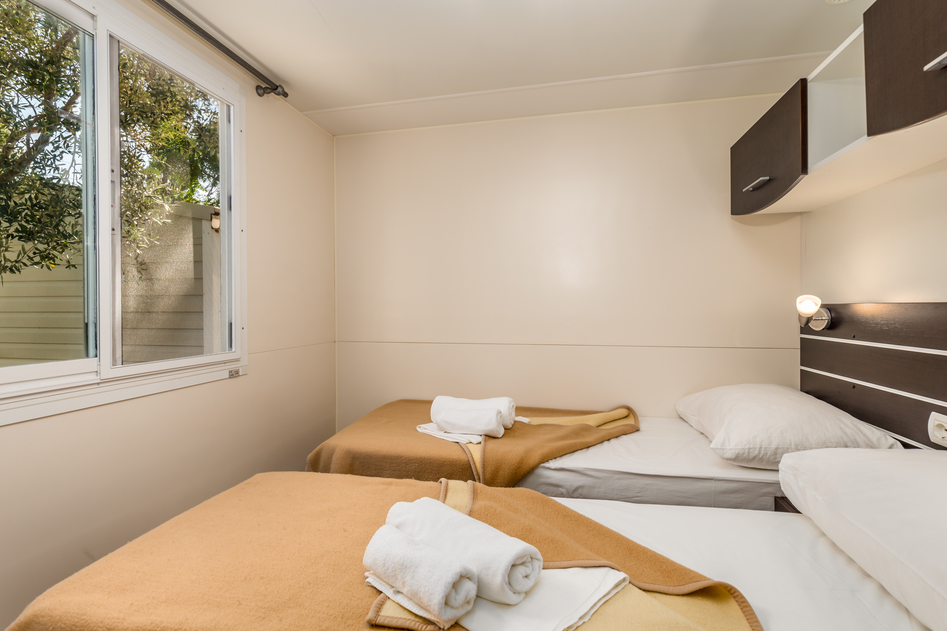 Download Et sovevaerelse hus til leje i lang strand ca HD